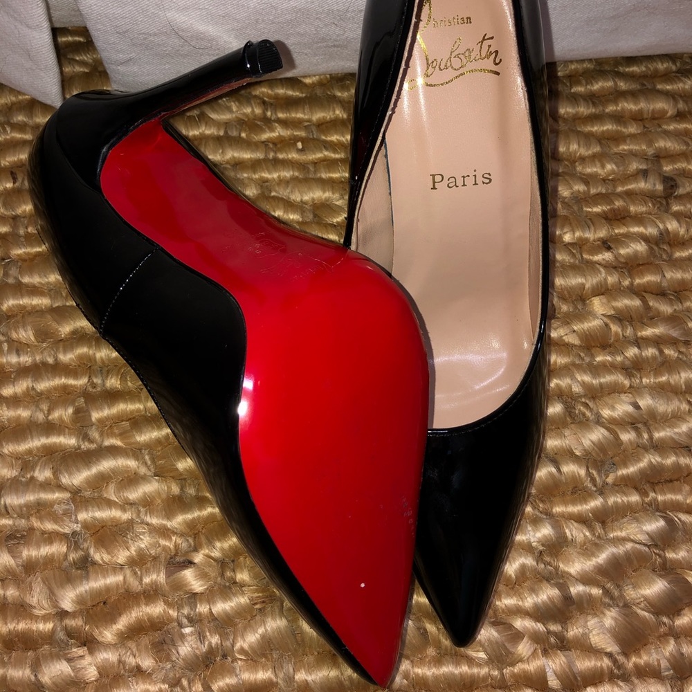 Louboutins- Black Patent Leather- No schuffs